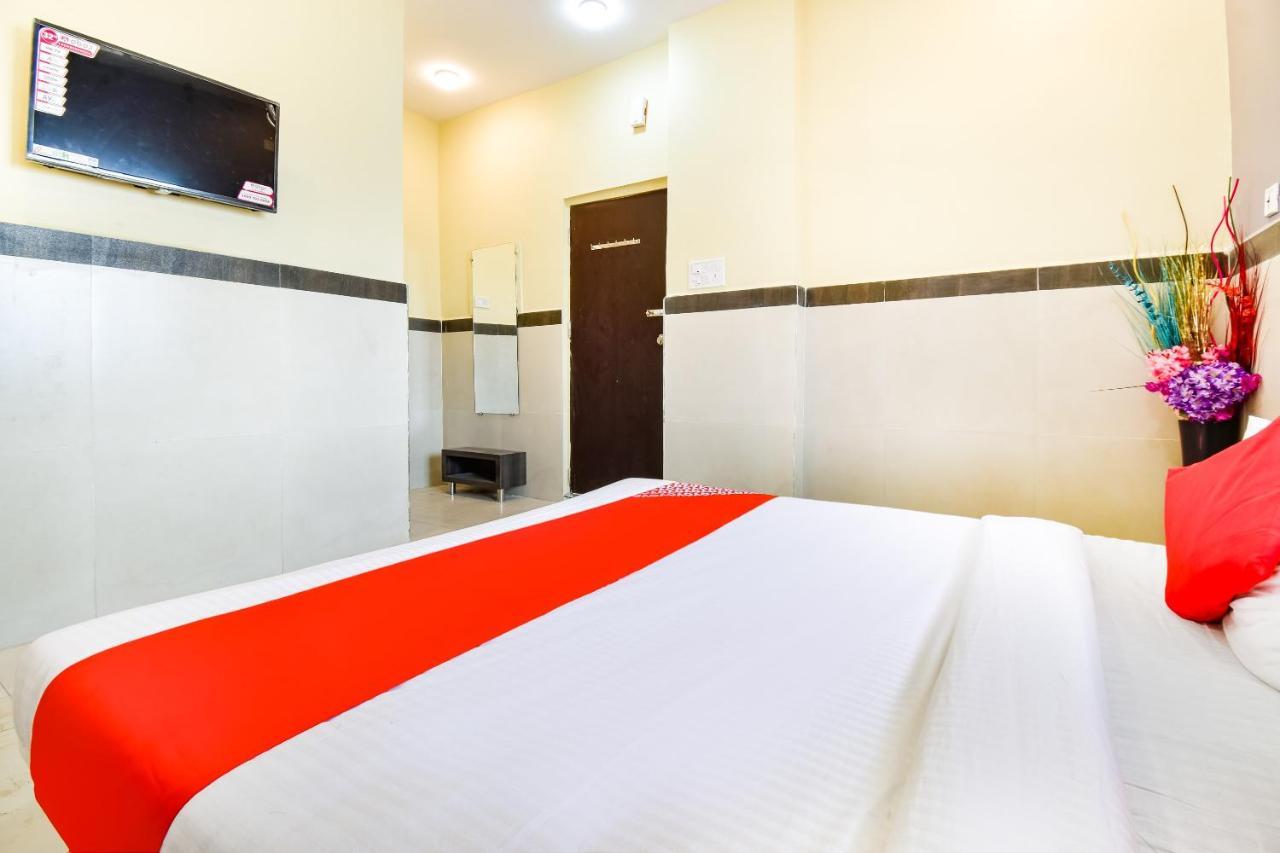 Oyo Hotel Karemore Celebration Bhandāra Zewnętrze zdjęcie